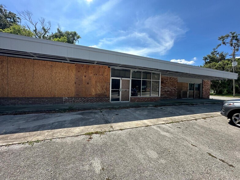 Primary Photo Of 705 S Orange Ave, Bartow Convenience Store For Sale