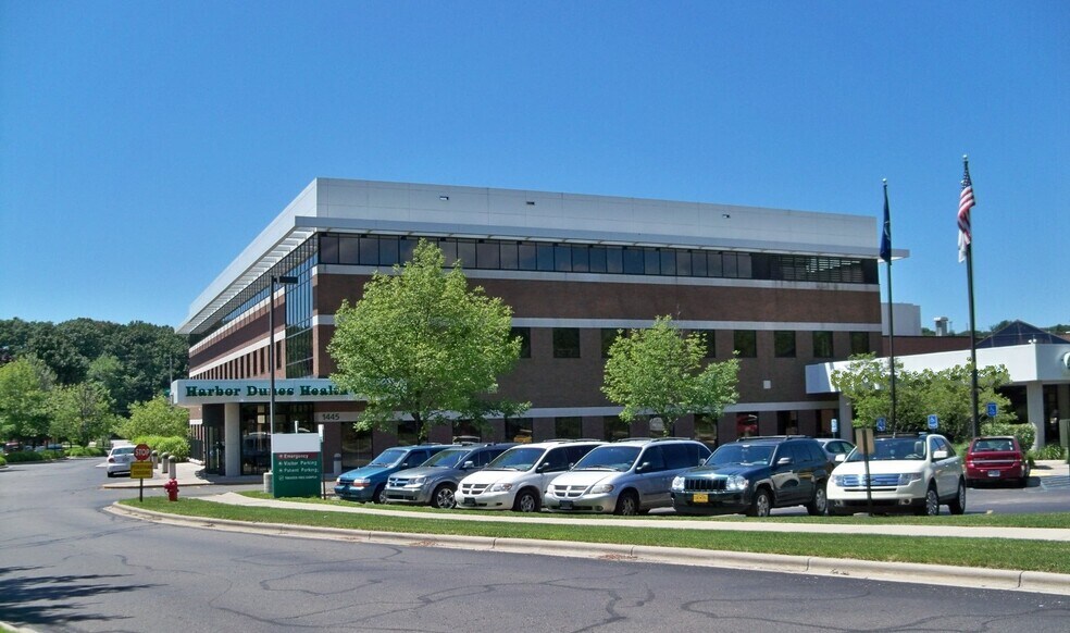 Primary Photo Of 1445 Sheldon Rd, Grand Haven Medical For Lease