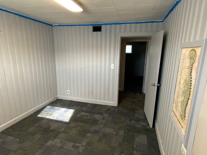 More Photos Of 801 Erwin Rd, Dunn Office For Sale