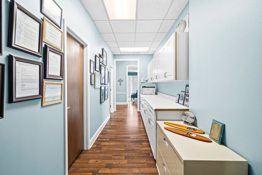 More Photos Of 12815 US Highway 98 W, Miramar Beach Medical For Sale