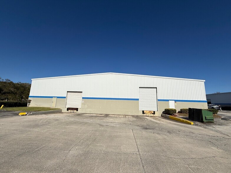 More Photos Of 7835 Ellis Rd, West Melbourne Service For Lease