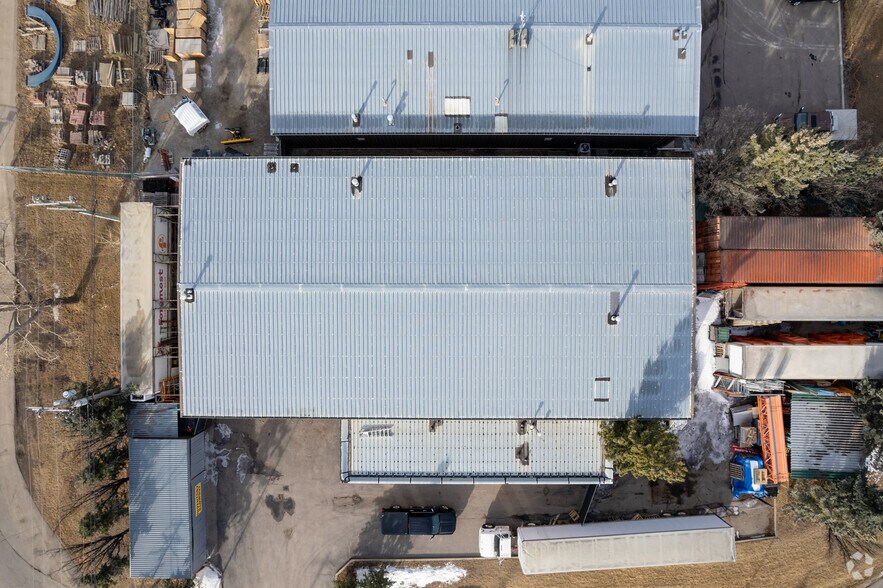 More Photos Of 506 East Lake Rd NE, Airdrie Warehouse For Lease