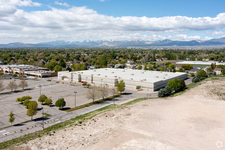 More Photos Of 7000 S Redwood Rd, West Jordan Unknown For Lease