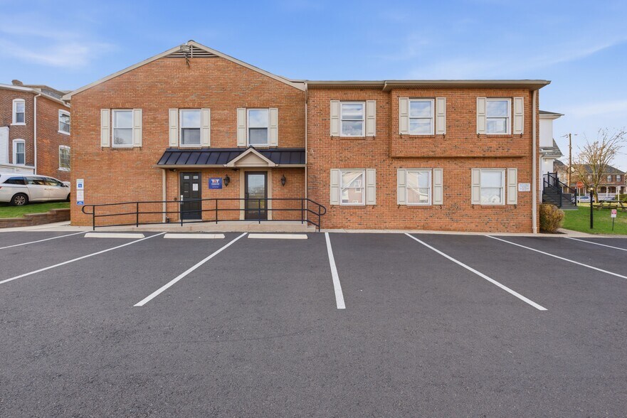 More Photos Of 307 E Broad St, Souderton Medical For Lease