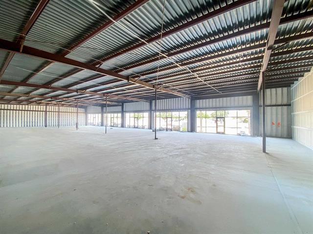 More Photos Of 1016 Calton Rd, Laredo Storefront For Lease