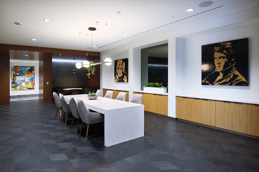 More Photos Of 8401 N Central Expy, Dallas Office For Lease
