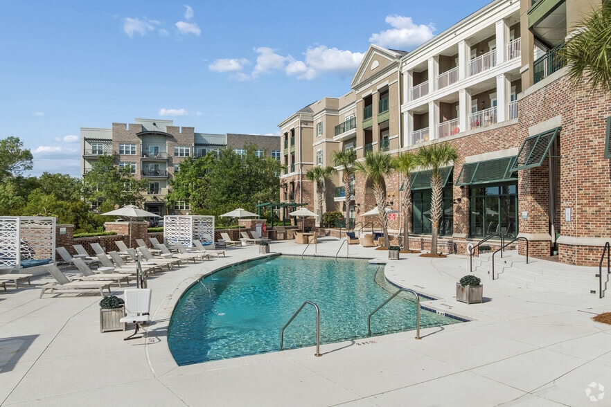 More Photos Of 211 River Landing Dr, Charleston Apartments For Lease