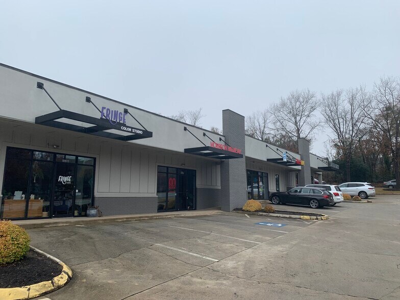 More Photos Of 860 S Church St, Greenville Storefront Retail Office For Lease