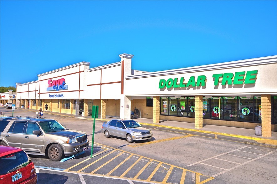 Primary Photo Of 725 Martin Luther King Blvd, Seffner Unknown For Lease
