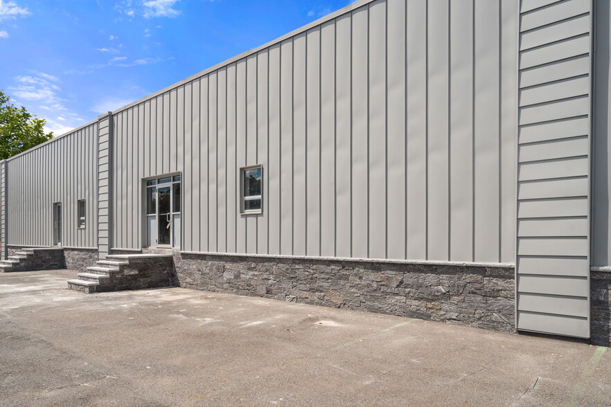 More Photos Of 45 Tosca Dr, Stoughton Warehouse For Lease