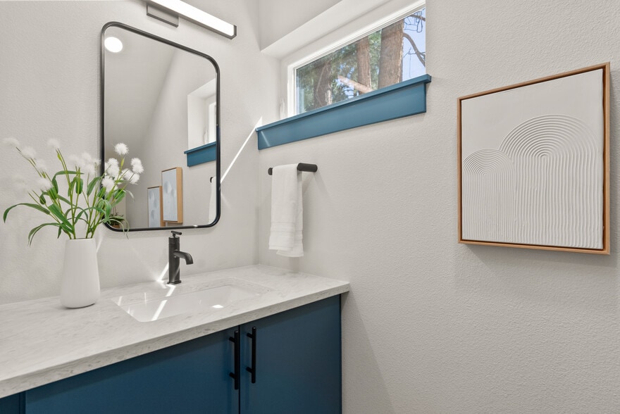 More Photos Of 940 NE Norton Ave, Bend Apartments For Sale