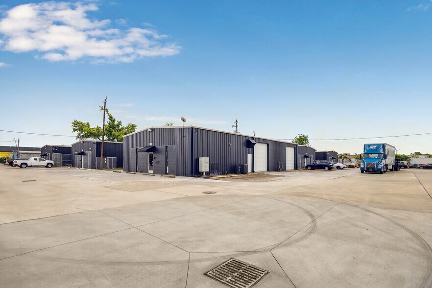 More Photos Of 4041-4071 Hollister Rd, Houston Warehouse For Lease