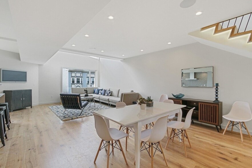 More Photos Of 362 W Broadway, South Boston Apartments For Sale