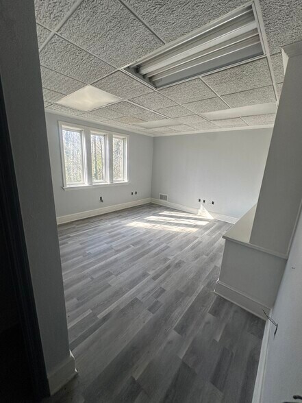 More Photos Of 125 Dillon Dr, Spartanburg Medical For Sale