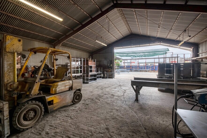 More Photos Of 9900 San Fernando Rd, Pacoima Warehouse For Sale