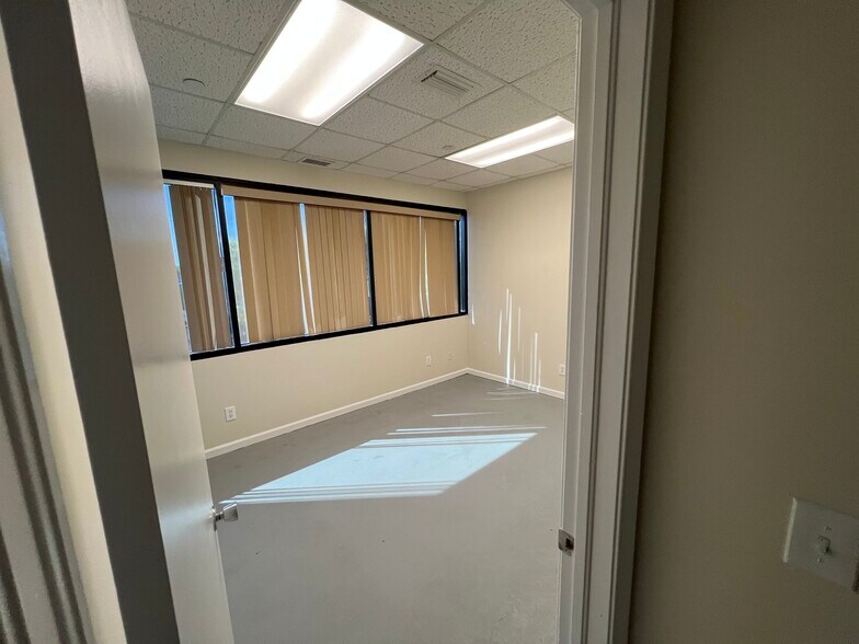 More Photos Of 9123 N Military Trl, Palm Beach Gardens Office For Lease