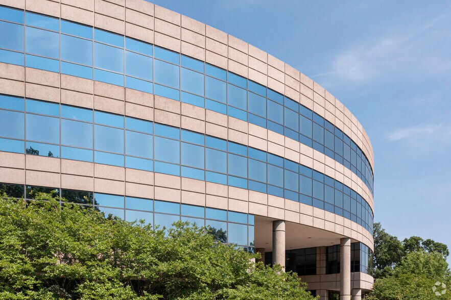 More Photos Of 3975 Fair Ridge Dr, Fairfax Office For Lease