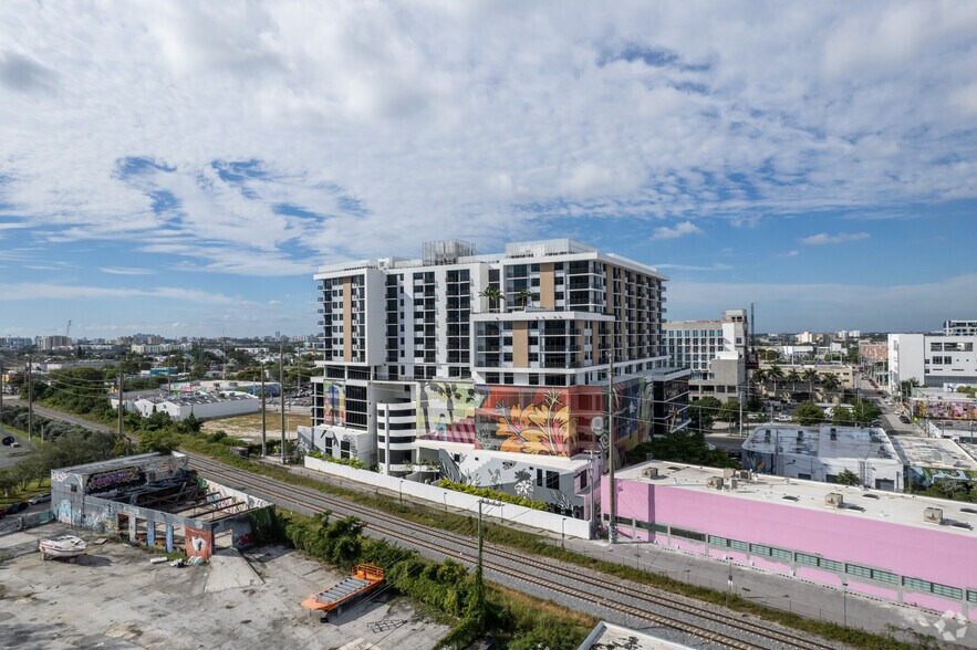 More Photos Of 2221 N Miami Ave, Miami Office For Lease