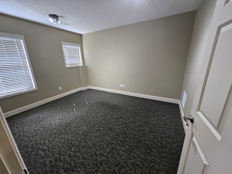 More Photos Of 101, Fayetteville Office For Lease