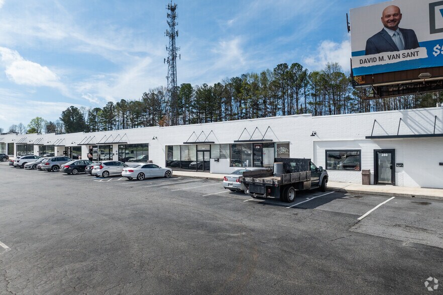 More Photos Of 1951-1955 Canton Rd, Marietta Warehouse For Lease