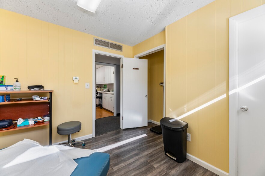 More Photos Of 123 Dunhams Corner Rd, East Brunswick Medical For Sale