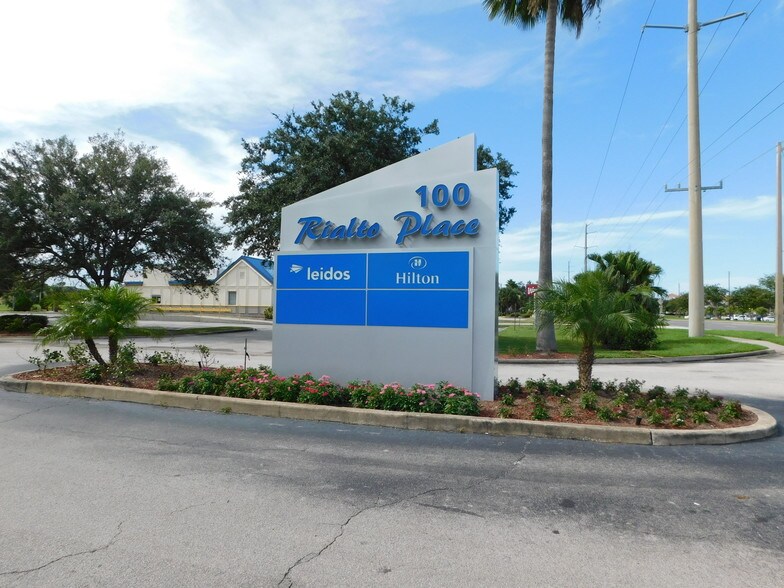 More Photos Of 100 Rialto Pl, Melbourne Office For Lease