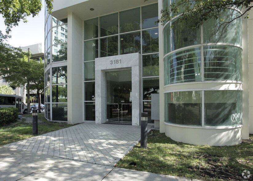 More Photos Of 3181 Coral Way, Miami Medical For Lease
