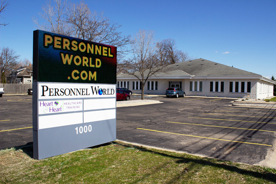 Primary Photo Of 1000 W Saint Joseph Hwy, Lansing Medical For Lease