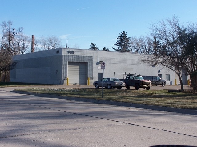 More Photos Of 145 Malow St, Mount Clemens Warehouse For Lease