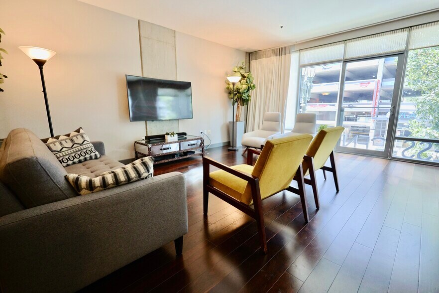 More Photos Of 1100 S Hope St, Los Angeles Apartments For Lease