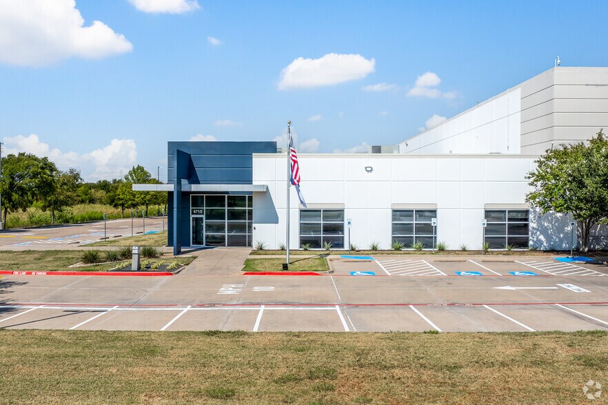 More Photos Of 4715 Mountain Creek Pky, Dallas Manufacturing For Lease