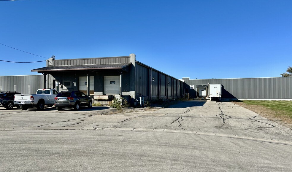 More Photos Of 729 Chapman Ave, Neenah Warehouse For Sale