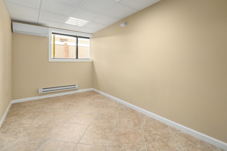 More Photos Of 1145 Bordentown Ave, Parlin Medical For Lease