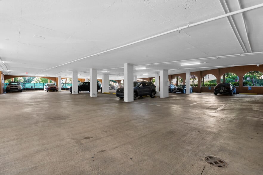 More Photos Of 1103-1111 E Las Olas Blvd, Fort Lauderdale Freestanding For Lease