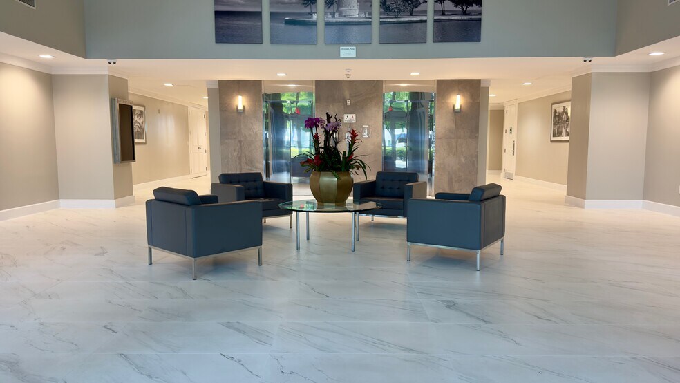 More Photos Of 5835 Waterford District Dr, Miami Loft Creative Space For Lease