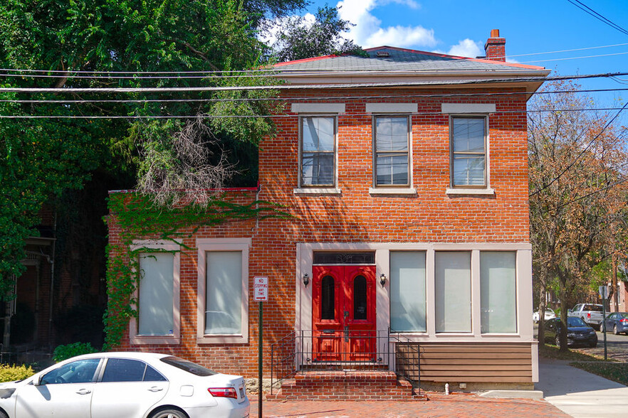 Primary Photo Of 54 E Whittier St, Columbus Storefront Retail Office For Lease