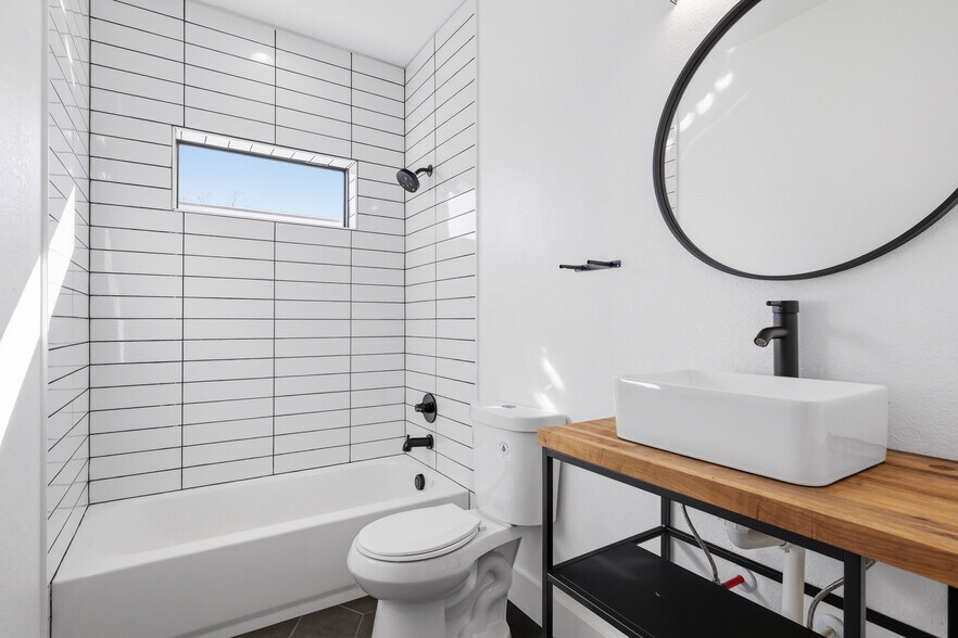 More Photos Of 1512 Wyoming St, San Antonio Apartments For Sale