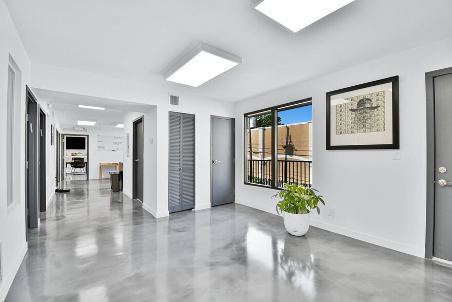 More Photos Of 2990 Griffin Rd, Fort Lauderdale Storefront Retail Office For Sale