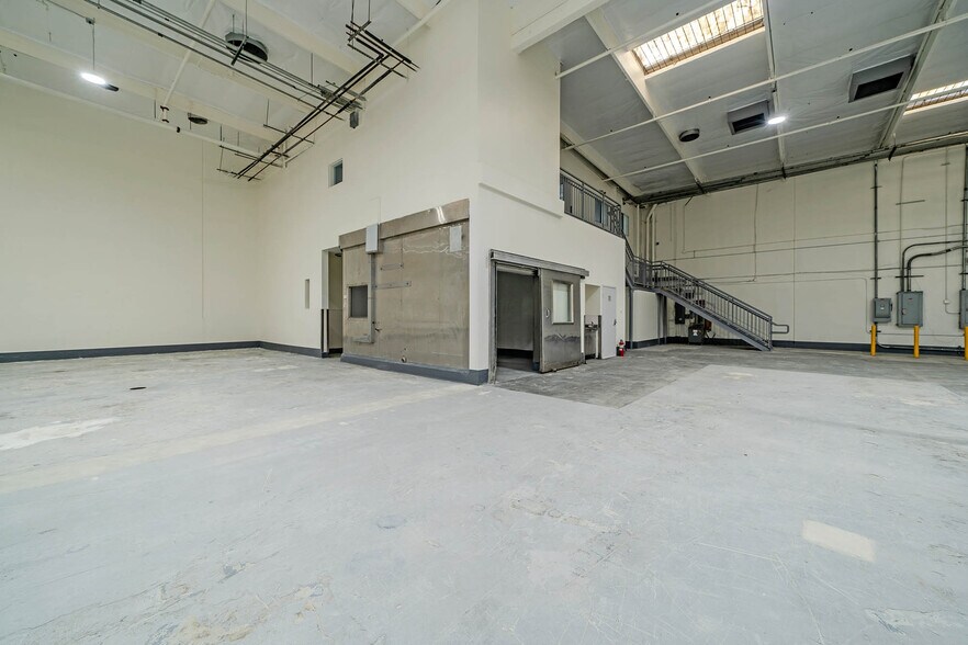 More Photos Of 4569 Firestone Blvd, South Gate Refrigeration Cold Storage For Sale