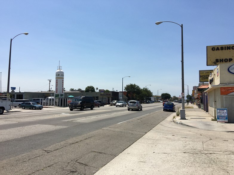 More Photos Of 10601 S Prairie Ave, Inglewood Freestanding For Lease