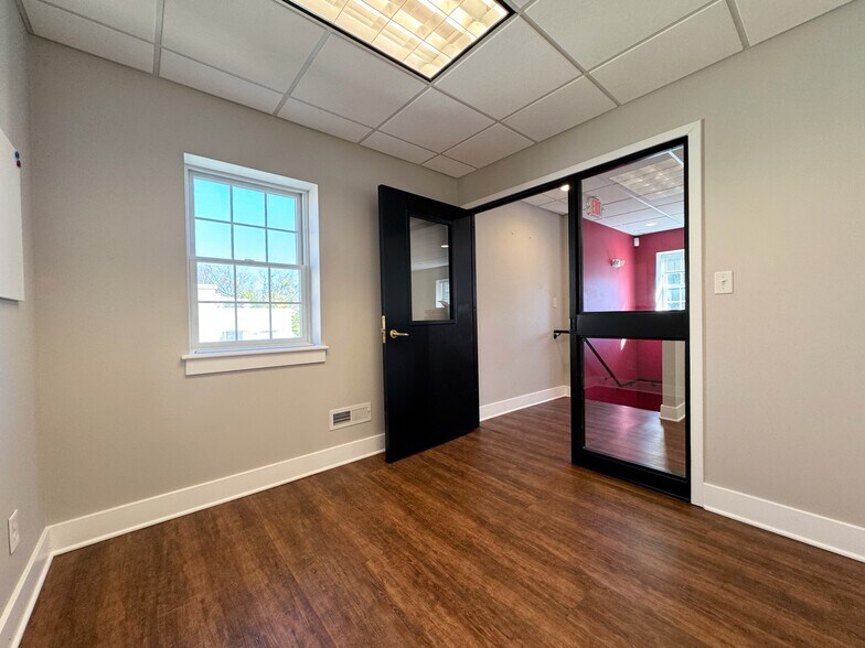 More Photos Of 824 Philadelphia Pike, Wilmington Office For Sale