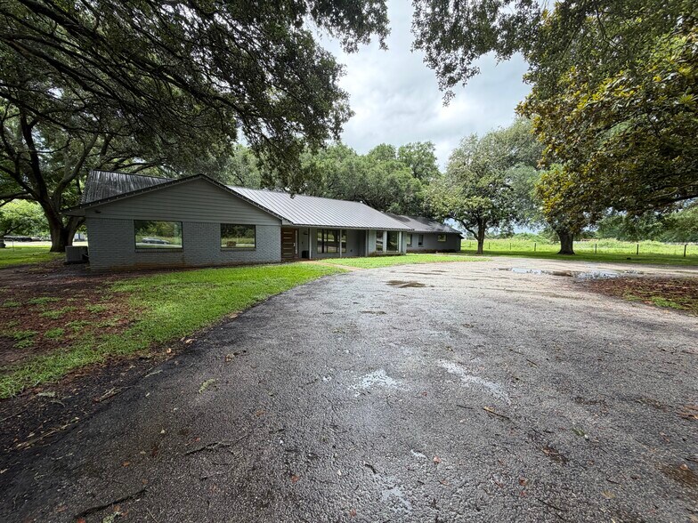 More Photos Of 34507 FM 1093, Simonton Land For Lease