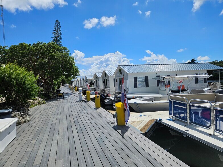 More Photos Of 200 Treasure Harbor Dr, Islamorada Marina For Sale