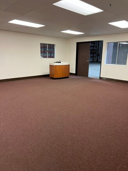 More Photos Of 1461 S Balboa Ave, Ontario Warehouse For Lease