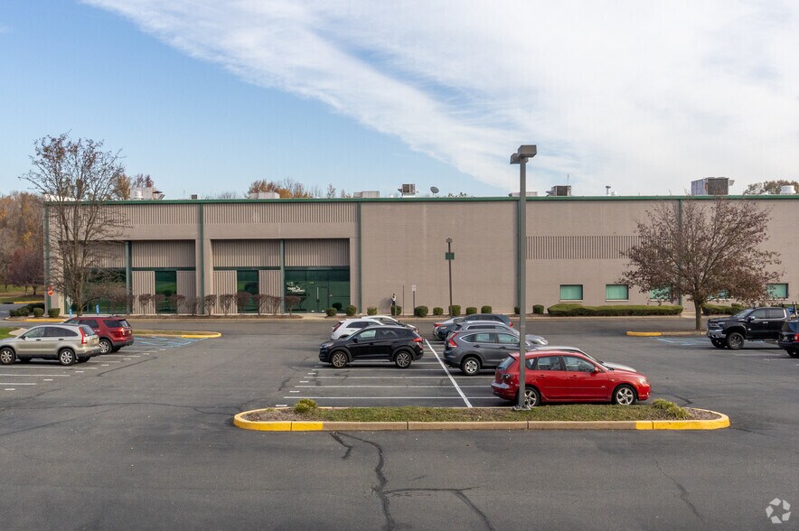 More Photos Of 200 Ludlow Dr, Ewing Warehouse For Lease