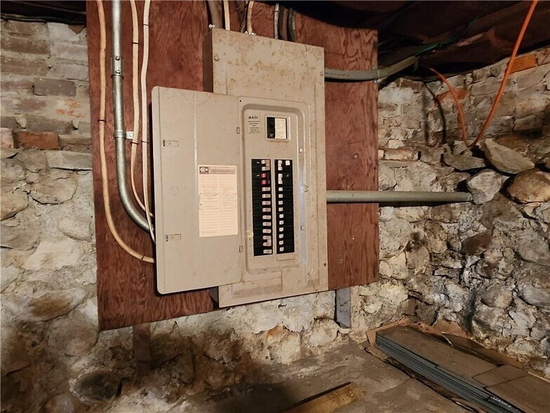 More Photos Of 43 Chapel St, Mount Morris Apartments For Sale