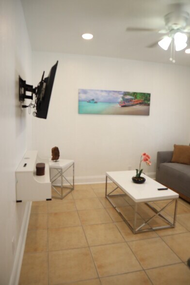 More Photos Of 101-107 Tacoma Ln, West Palm Beach Apartments For Lease