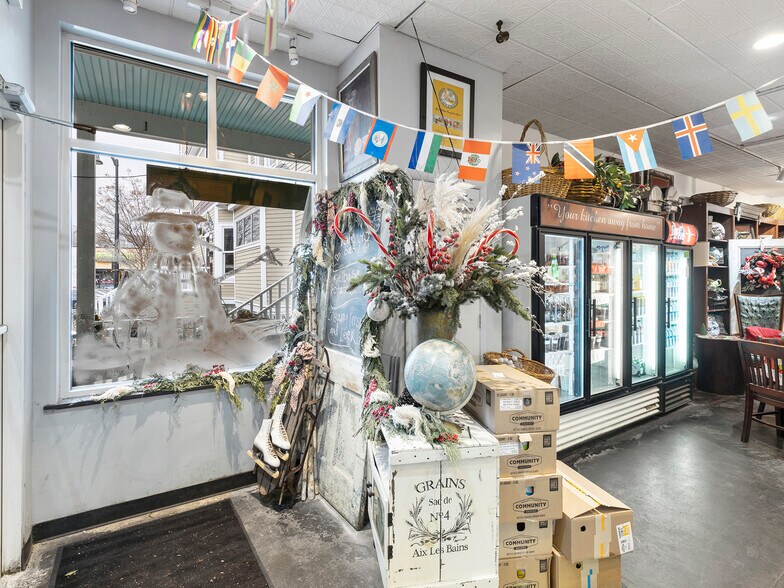 More Photos Of 758-762 Elmwood Ave, Buffalo Storefront Retail Residential For Sale