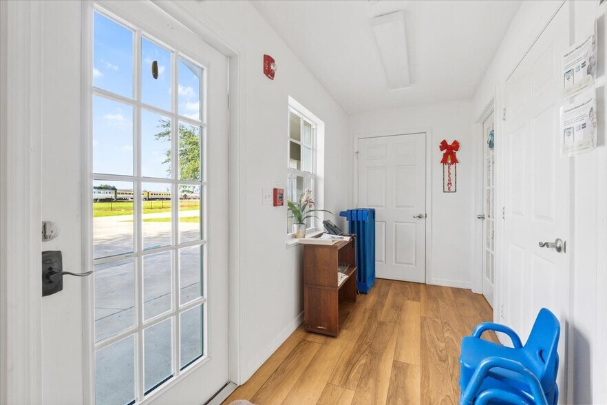 More Photos Of 180-190 Basilan Crescent, Clewiston Daycare Center For Sale