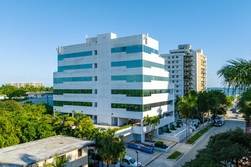 Primary Photo Of 3225 Aviation Ave, Coconut Grove Office For Lease